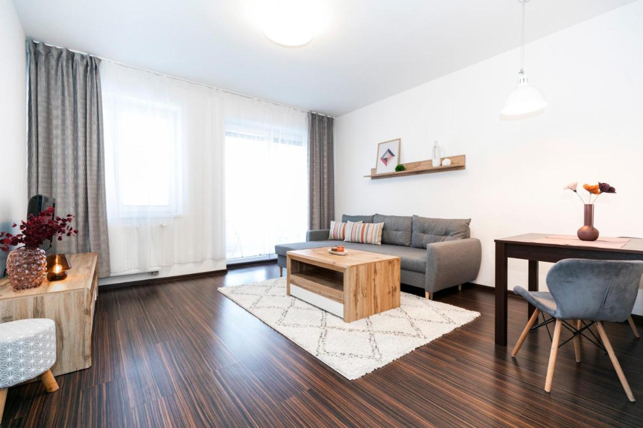 Alure Residences 3 & 24H Self Check-In, Parking In The Garage In The Apartment Building Included, New Building, Terrace, Green Location With A Forest Park With A Lake, Children'S Playground Banská Bystrica Exterior photo