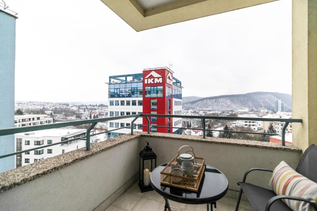 Alure Residences 3 & 24H Self Check-In, Parking In The Garage In The Apartment Building Included, New Building, Terrace, Green Location With A Forest Park With A Lake, Children'S Playground Banská Bystrica Exterior photo