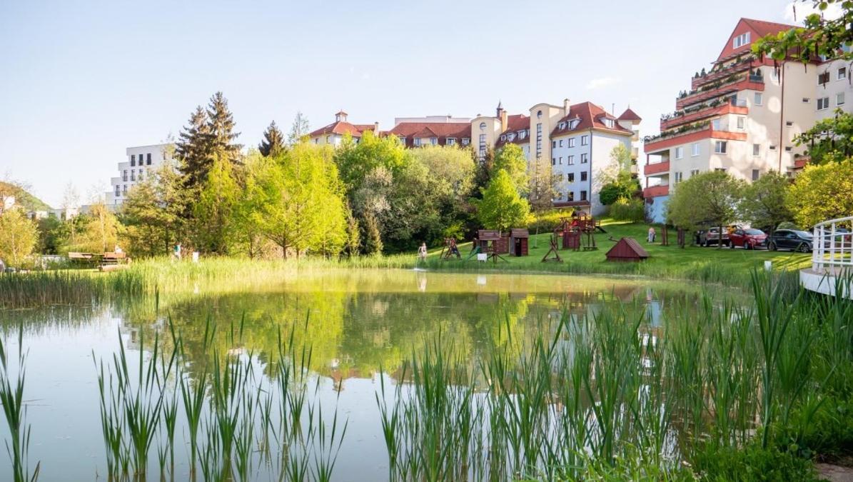 Alure Residences 3 & 24H Self Check-In, Parking In The Garage In The Apartment Building Included, New Building, Terrace, Green Location With A Forest Park With A Lake, Children'S Playground Banská Bystrica Exterior photo